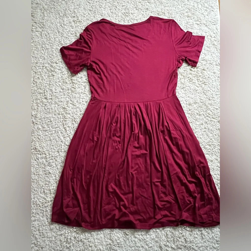 Size Medium Women’s Auselily Burgundy Dress NWT - Picture 6 of 6